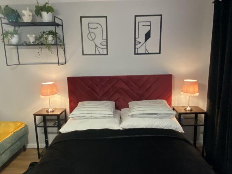 Apartament ,, Sen I Kawa" - Komfortowy Nocleg W Sercu Aglomeracji Bytom Esterno foto